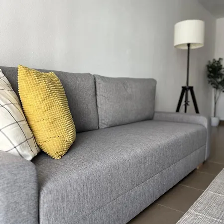 Apartment Prime Location - Stylish With Free Wifi, Free Parking, Steps From The Historic Center