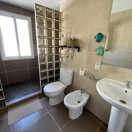 Apartment Prime Location - Stylish With Free Wifi, Free Parking, Steps From The Historic Center *