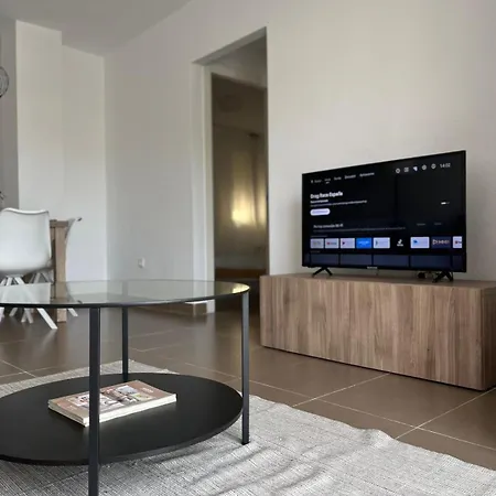 Prime Location - Stylish With Free Wifi, Free Parking, Steps From The Historic Center *