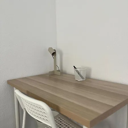 Prime Location - Stylish With Free Wifi, Free Parking, Steps From The Historic Center * Malaga