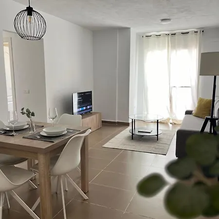 Apartment Prime Location - Stylish With Free Wifi, Free Parking, Steps From The Historic Center *