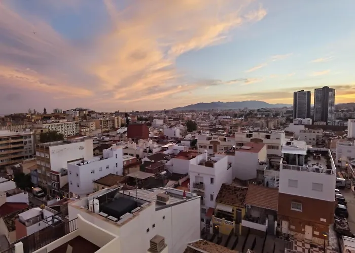 3 Hab - Parking Gratis - A Un Paso Del Centro - Ideal Escapada * Малага